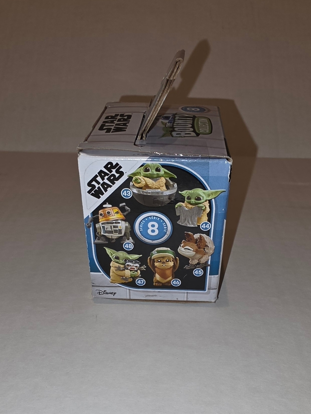 Disney Star Wars Bounty Collection Series 8 Figure - Brown, Cream & White - Picture 3 of 12